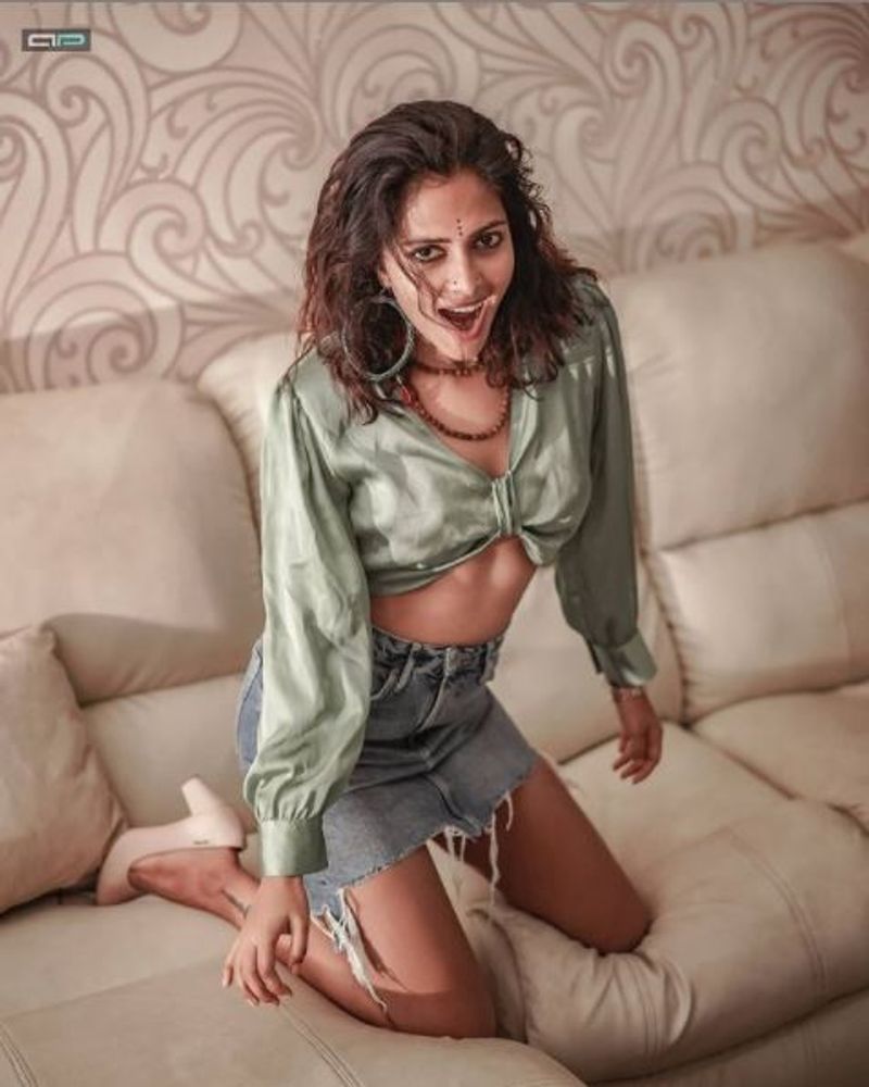 amalapaul over load hot photo fire in internet
