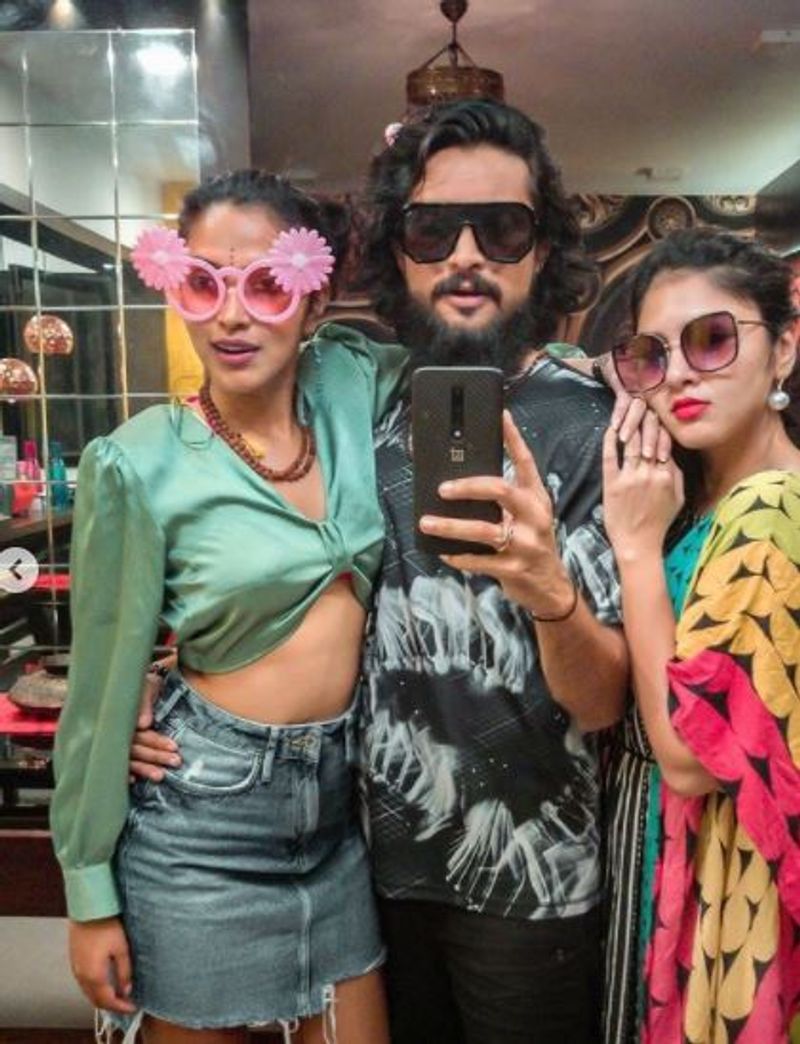 amalapaul over load hot photo fire in internet