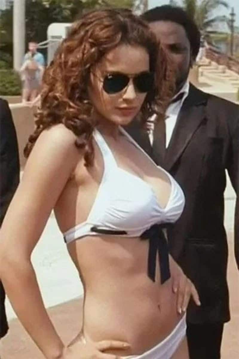 Deepika Padukone to Kangana Ranaut best bikini shots in Bollywood movies