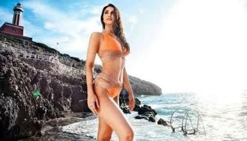 Deepika Padukone to Kangana Ranaut: 7 best bikini shots in Bollywood movies SYT