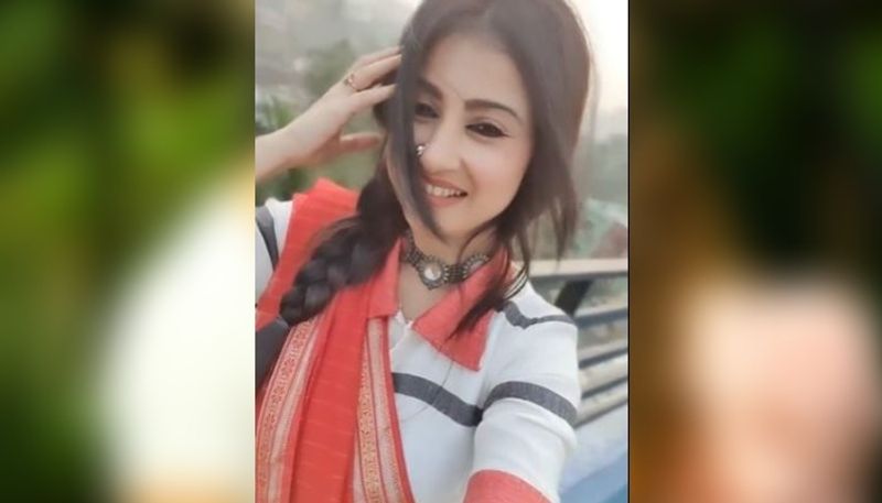 Monami Ghosh left people awestruck with her beauty in saree ADB