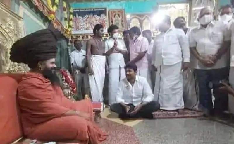 Dad is an atheist! The son is a spiritualist. Netizens tore up DMK policy and hung up ..!