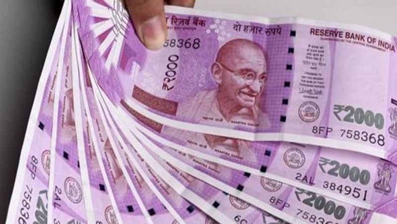 क्या है यह स्कीम
पोस्ट ऑफिस रिकरिंग डिपॉजिट (Post Office Recurring Deposit) नाम वाली इस स्कीम में बेहतर रिटर्न मिलता है। इसमें कम अमाउंट से खाता खोला जा सकता है। बहुत से लोग इसलिए भी निवेश नहीं कर पाते हैं, क्योंकि बैंकों की कई योजनाओं में एकमुश्त बड़ी राशि जमा करनी पड़ती है। इस स्कीम में ऐसी बात नहीं है।
(फाइल फोटो)