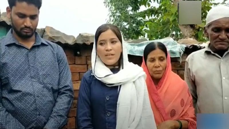 वसीमा अपनी कामयाबी का सारा श्रेय भाई और मां को देती हैं। उन्होंने कहा कि अगर भाई मुझे नहीं पढ़ाते..तो मैं इस मुकाम तक नहीं पहुंच पाती। मां ने बहुत मेहनत की। वसीमा नांदेड़ से लगभग 5 किलोमीटर दूर जोशी सख वी नामक गांव में पैदल पढ़ने जाती थीं। वसीमा 4 बहनों और 2 भाइयों में चौथे नंबर की हैं। वसीमा का एक अन्य भाई आर्टिफिशियल ज्वैलरी की छोटी-सी दुकान चलाता है। वसीमा कहती हैं कि अगर आपको कुछ बनना है, तो अमीरी-गरीबी कोई मायने नहीं रखती। वसीमा ने मराठी मीडियम से 12वीं की है। उन्होंने 10 वीं में 90 प्रतिशत और 12 वीं कला में 95% अंक प्राप्त किए थे। वहीं, जब कॉलेज की पढ़ाई शुरू हुई, तो वे अपने दादा-दादी के साथ रहने लगीं। क्योंकि उनके गांव के आसपास कॉलेज नहीं था। दादा-दादी के गांव से भी उन्हें एक किमी पैदल चलकर कंधार जाना पड़ता था। वहां से कॉलेज के लिए बस मिलती थी।