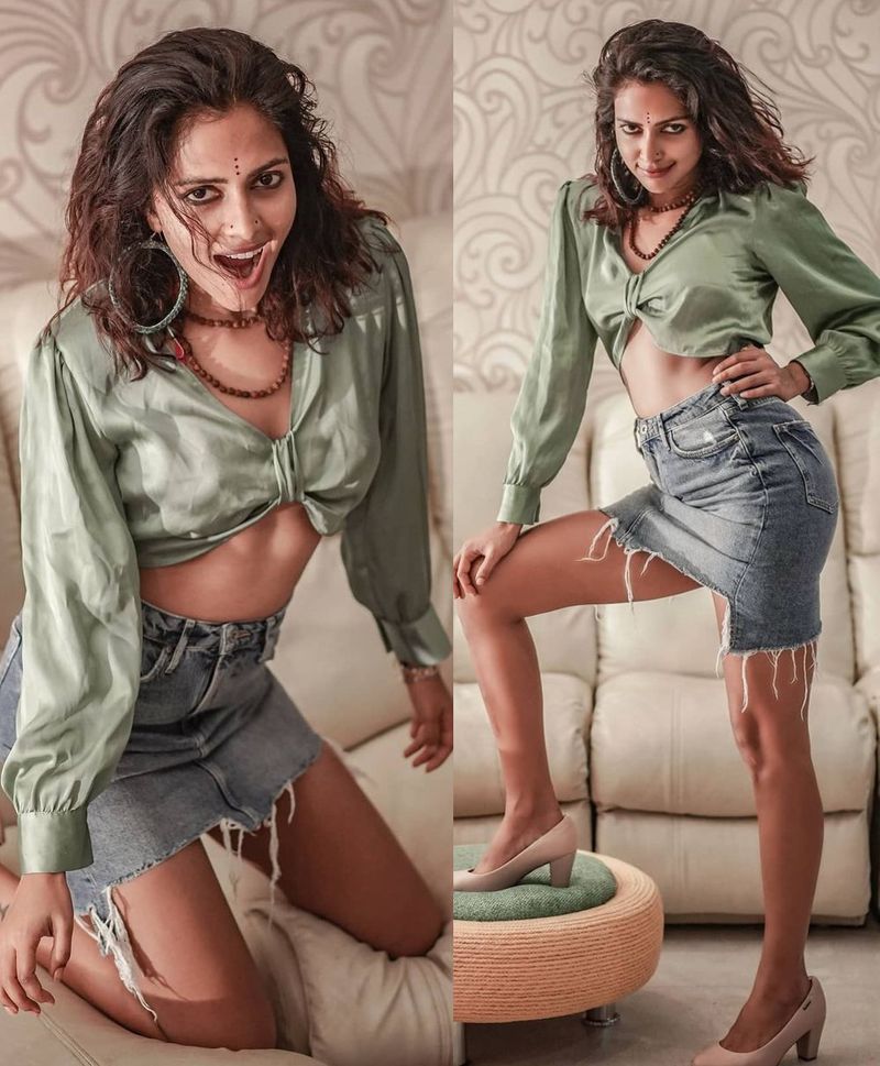 ತಮಿಳು ಭಾಷೆಯ 'ಕುಟ್ಟಿ ಸ್ಟೋರಿ' ಮತ್ತು ತೆಲುಗಿನ 'ಪಿಟ್ಟಾ ಕಥಾಲು' ಎಂಬ ವೆಬ್ ಸರಣಿಯಲ್ಲಿ ಅವರ ಕೆಲಸವು ವಿಮರ್ಶಾತ್ಮಕ ಭಾರೀ ಮೆಚ್ಚುಗೆಯನ್ನು ಗಳಿಸಿತ್ತು. ಅವರು ಪ್ರಸ್ತುತ ಅನೇಕ ಭಾಷೆಗಳಲ್ಲಿ ಪ್ರಾಜೆಕ್ಟ್ ಸೈನ್ ಮಾಡುತ್ತಿದ್ದಾರೆ.