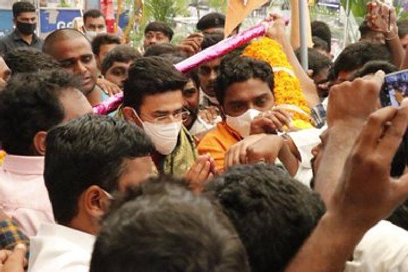 BJP Leader Tejasvi surya visits Telangana snr