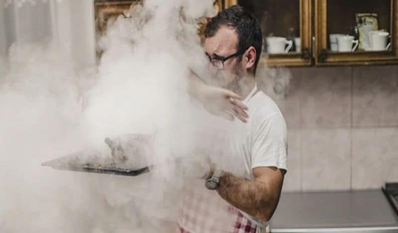 How to remove smoking in kitchen without Exhaust fan