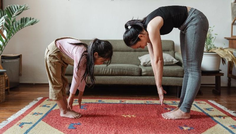 stretches to relieve knee pain