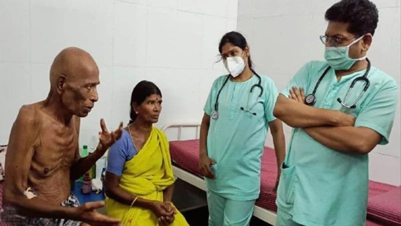 वीडियो में थवासी ने अपने फैंस से मदद की अपील करते हुए कहा था- मेरा फिल्मों में 30 साल से ज्यादा का करियर है। मैंने फिल्म कीजहक्कु चीमाईले से लेकर अन्नथा (अभी रिलीज नहीं हुई) तक में एक्टिंग की है। कभी नहीं सोचा था कि मैं कभी इस तरह की बीमारी का शिकार हो जाऊंगा। मैं कुछ भी करने लायक नहीं हूं। मैं ठीक से बात करने लायक भी नहीं हूं।