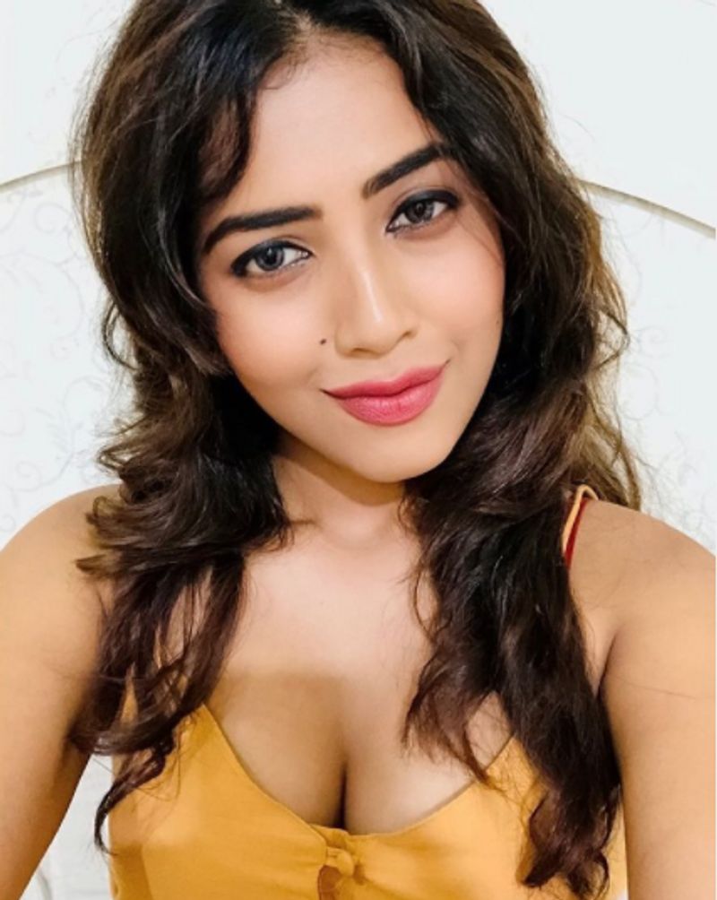 Kannadathi actress Sara annaiah posts hot pic on instagram this is how fans reacted dpl