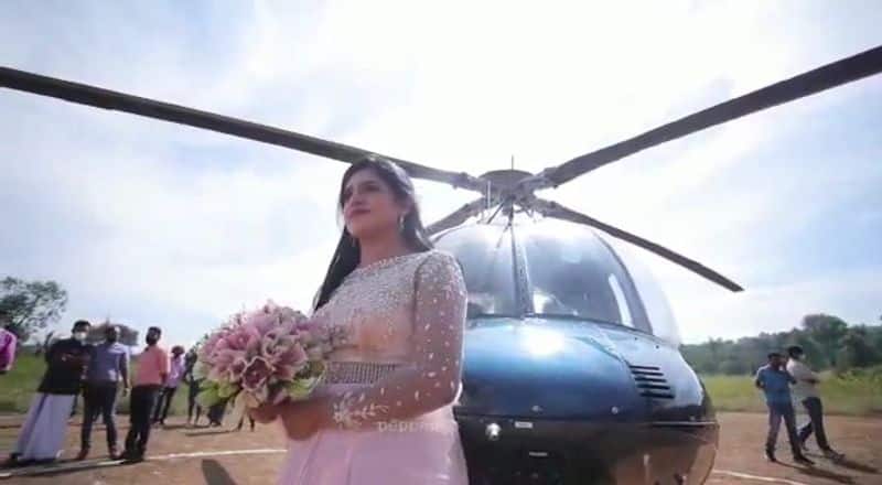 Kerala bride arrives in helicopter for wedding