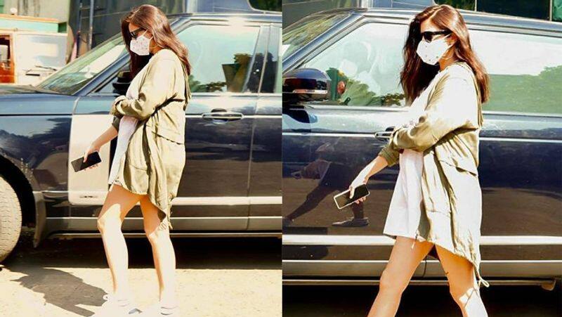 Actress Anushka Sharma busy in shoot spotted at set in short dress BRd