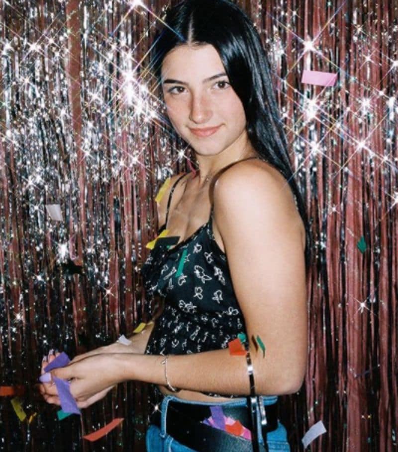 US Teen Sensation Charli DAmelio Becomes First Person to Hit 100 Million TikTok Followers dpl