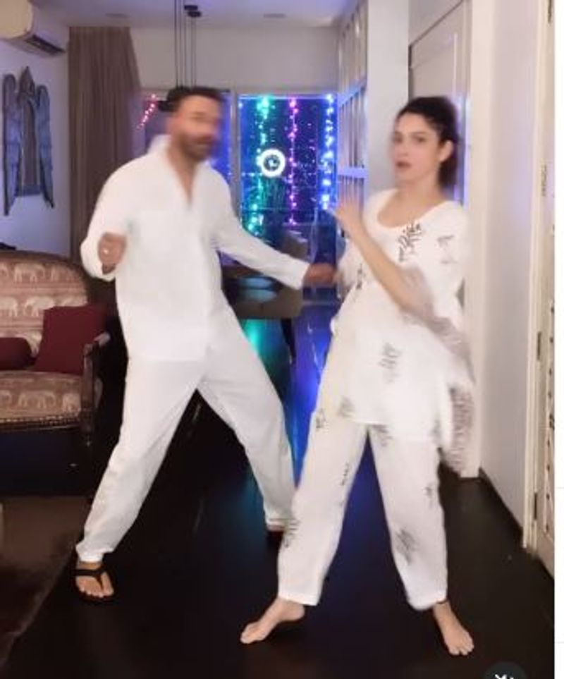 ankita lokhande dance with new boyfriens vikki arj