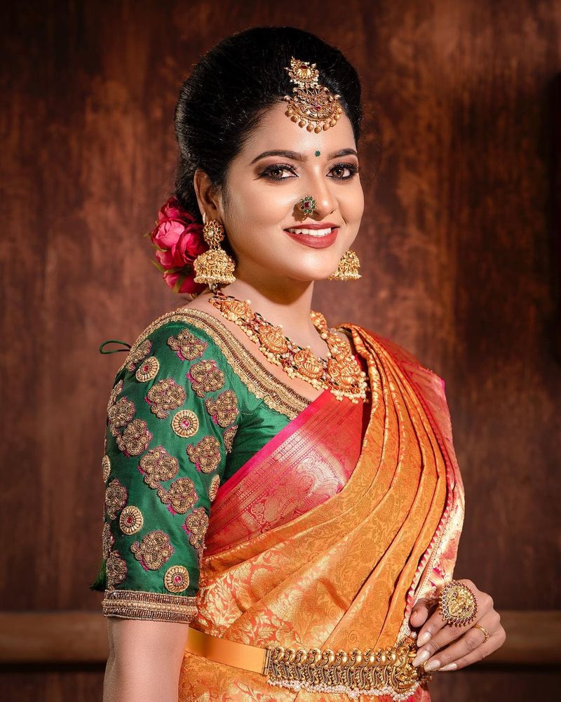 Pandian stores VJ Chitra Saree photo shoot going viral