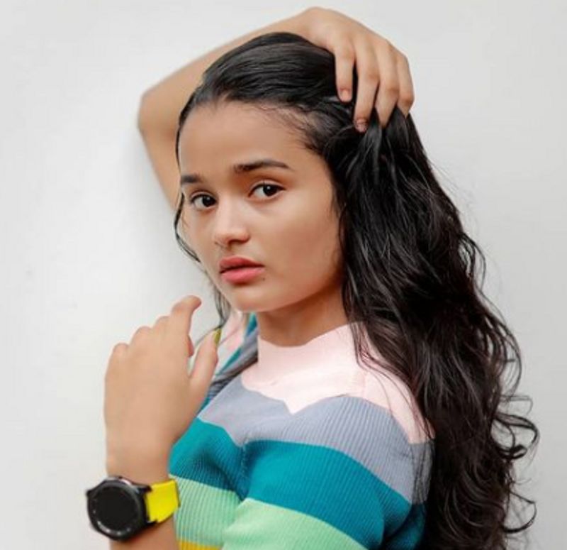 Mollywood actress Meenakshi always give replay to her fans comments dpl