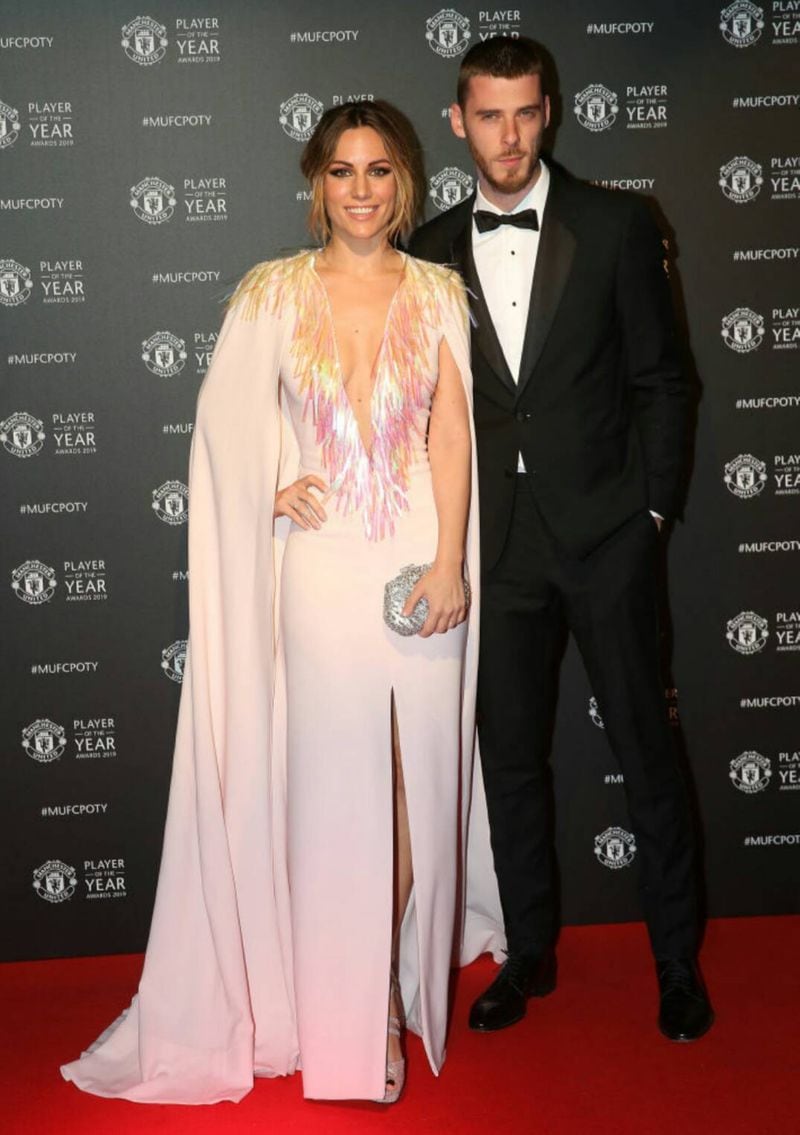 From Zlatan Ibrahimovic to Gerard Pique: 5 footballers who married women older to them-ayh