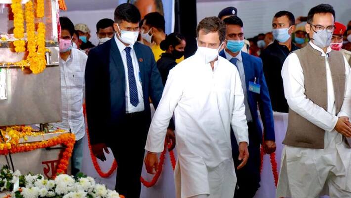 Rahul Gandhi calls former Assam CM Tarun Gogoi his guru kpn Rahul Gandhi calls former Assam CM Tarun Gogoi his guru kpn
