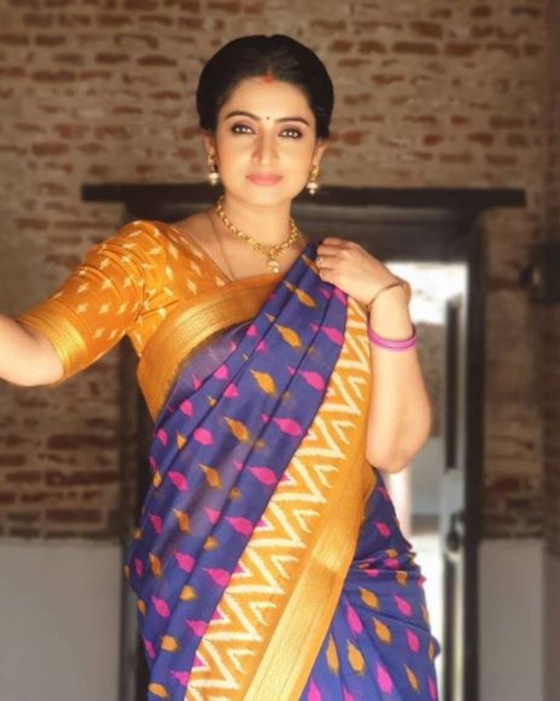 pandian store sujitha saree photo gallery