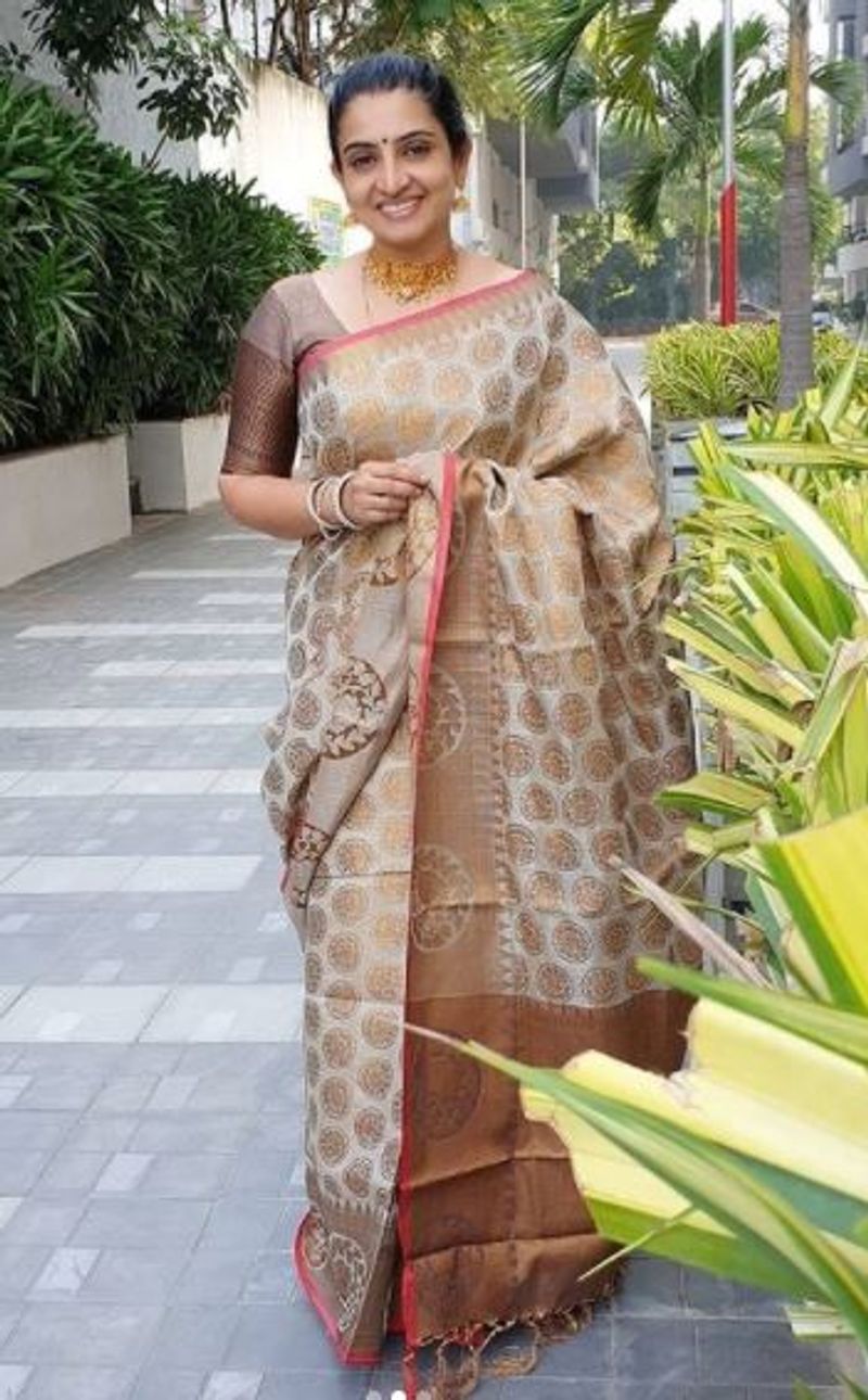 pandian store sujitha saree photo gallery