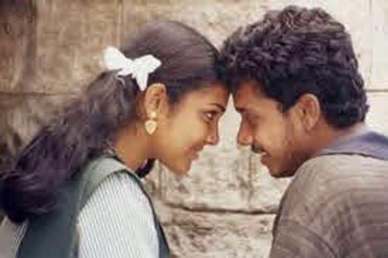 Do you know this actress is a kaadhal movie first herione