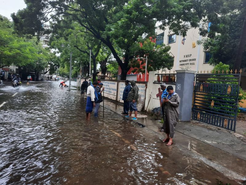 Cyclone Nivar makes landfall near Puducherry, weakens into severe cyclonic storm ALB
