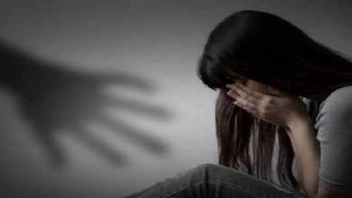 Atrocious.. Young girl who gang-raped a minor friend.. Happened in Mumbai Atrocious.. Young girl who gang-raped a minor friend.. Happened in Mumbai