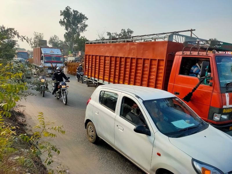 Delhi Chalo central government sent down a paramilitary force to stop the farmers march to delhi