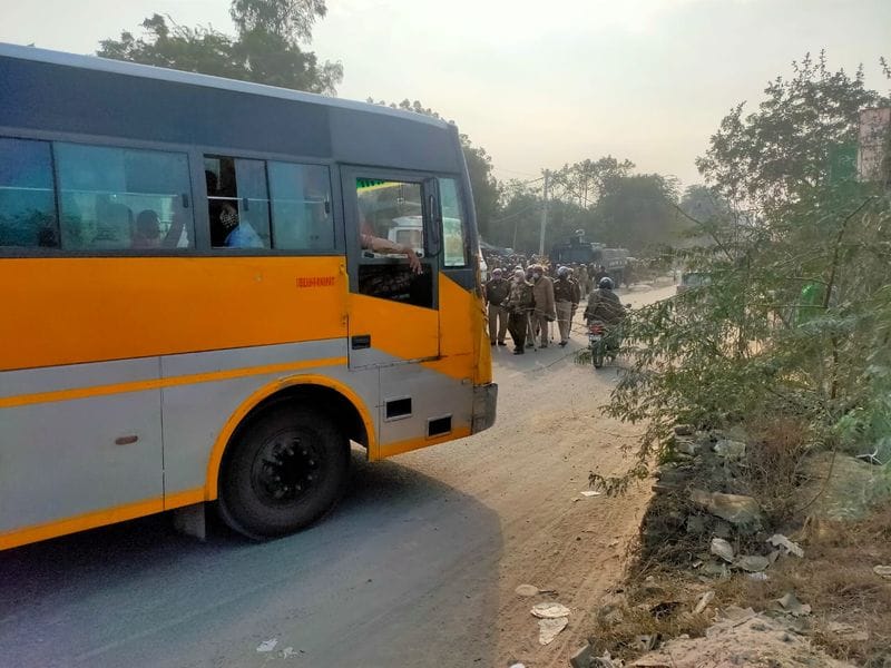 Delhi Chalo central government sent down a paramilitary force to stop the farmers march to delhi