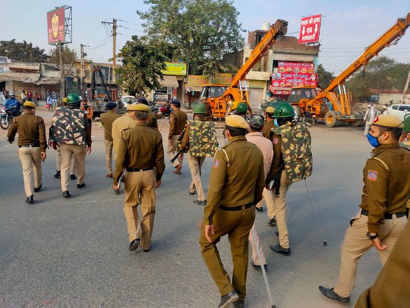 Delhi Chalo central government sent down a paramilitary force to stop the farmers march to delhi