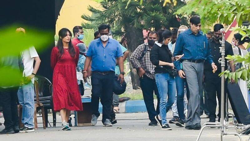 abhishek bachchan first look from his upcoming film bob biswas shooting in kolkata cant recognizable KPJ