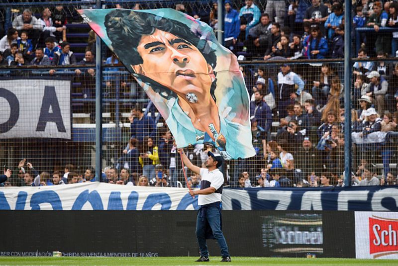 Sachin Tendulkar and Indian Cricket pays tribute to Maradona