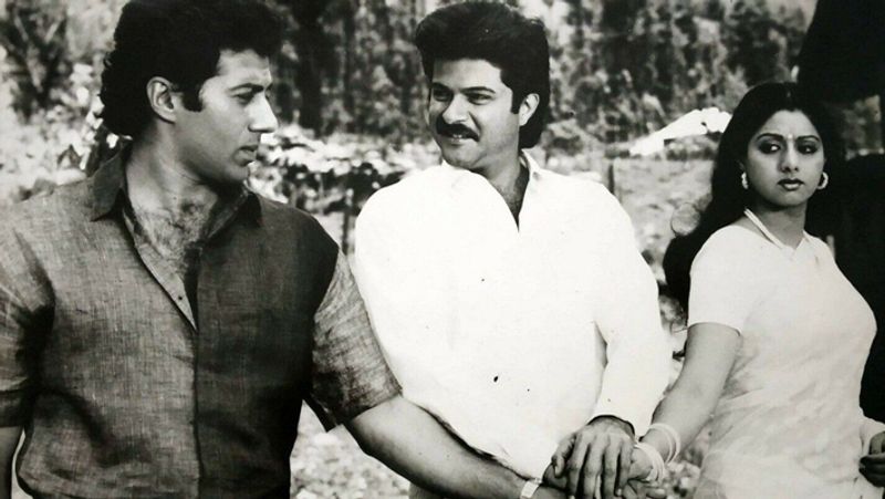 हालांकि, इस बात को कई साल बीत चुके हैं लेकिन आज भी इन दोनों स्टार्स के बीच मनमुटाव बना हुआ है। लाख कोशिशों के बाद भी सनी और अनिल एक-दूसरे से बातचीत नहीं करते हैं।