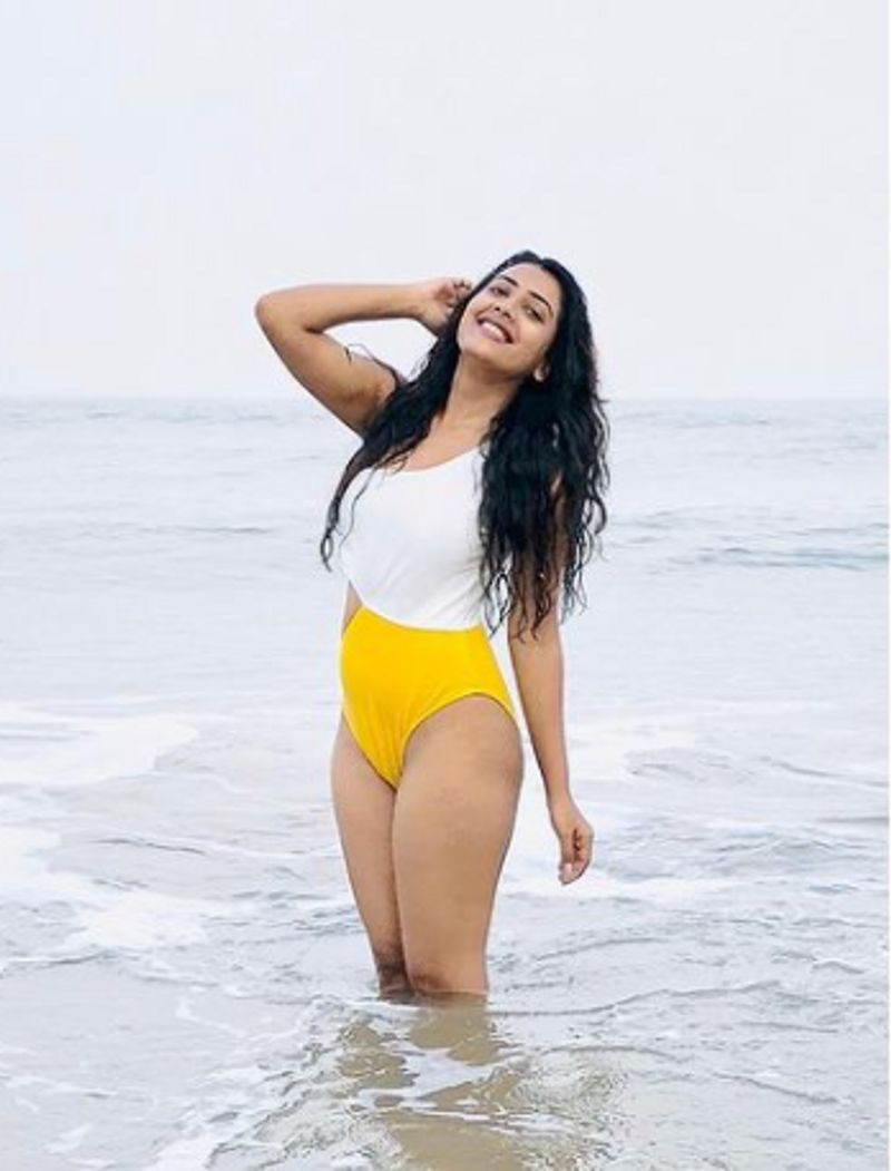 Kannadathi actress Sara annaiah water baby look see photos here dpl