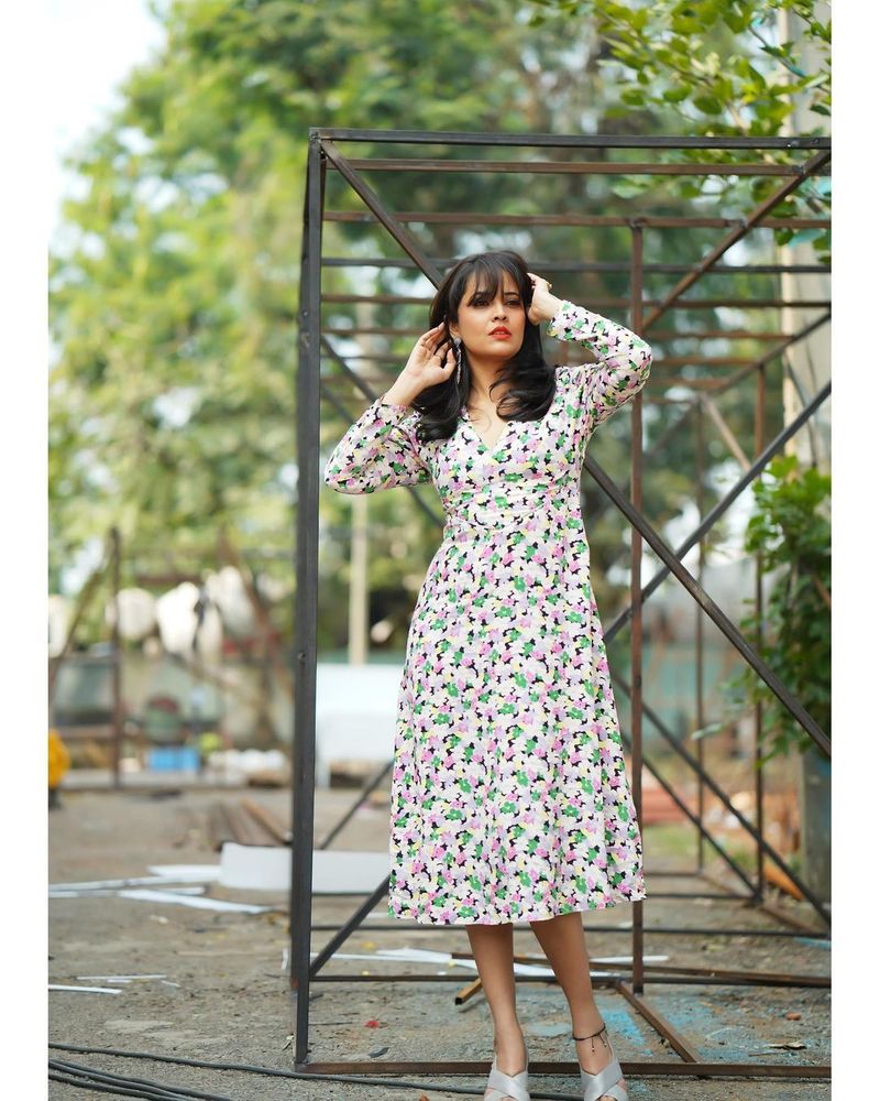 anasuya glamoure photos viral on social media arj