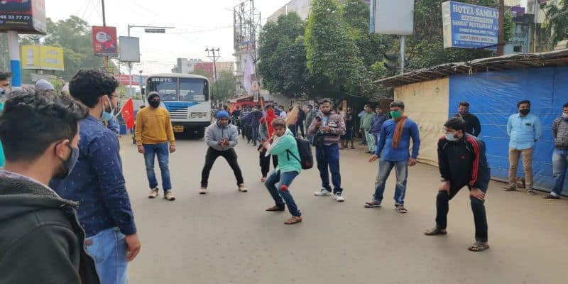Left strike in West Bengal, Congress and left worker agitated in various place ASB