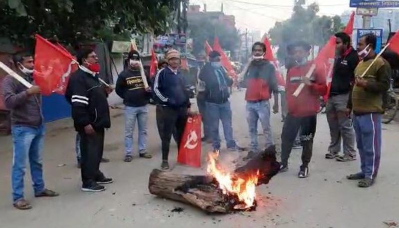 Left strike in West Bengal, Congress and left worker agitated in various place ASB