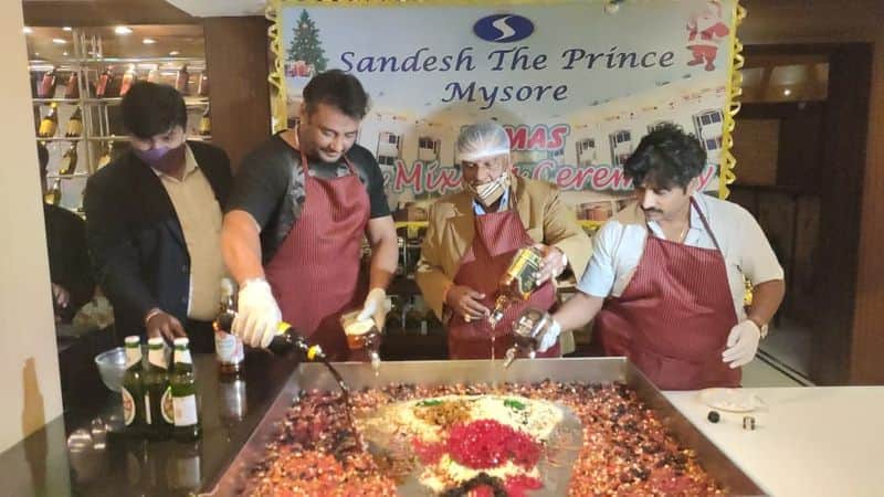 Challenging star Darshan turns chef for a day Mysuru mah