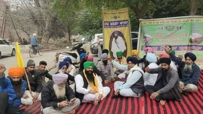 picture of Janrail Singh Bhindranwale was seen in the peasant movement kpn picture of Janrail Singh Bhindranwale was seen in the peasant movement kpn