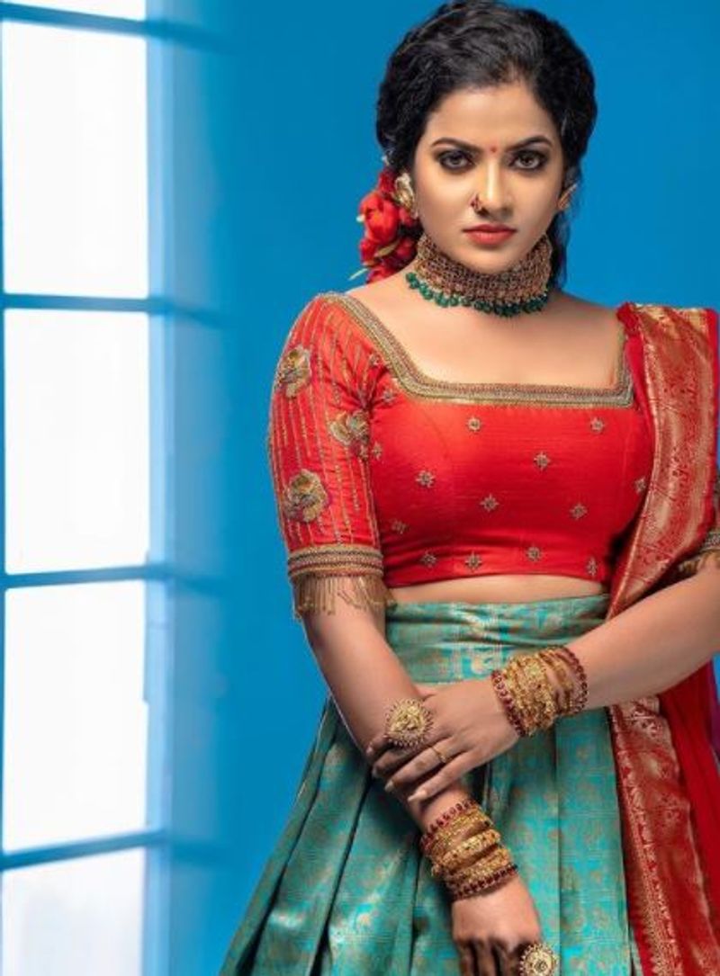 pandian store mullai recent reception bridal look photo gallery