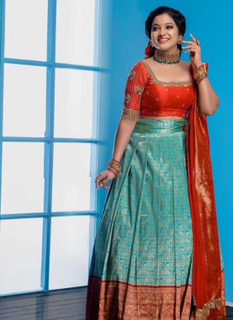pandian store mullai recent reception bridal look photo gallery