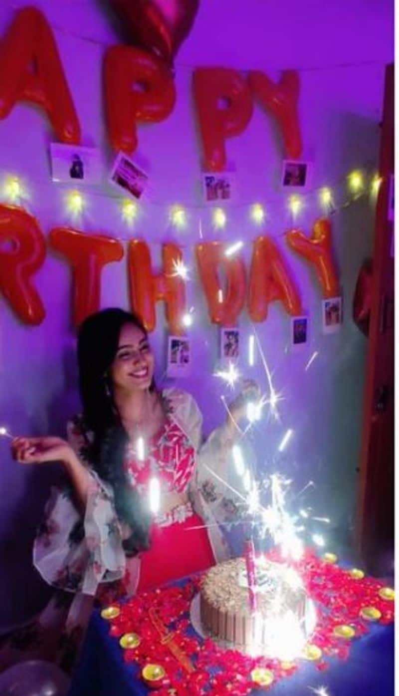 vijay tv serial actress tejaswini 25th birthday celebration