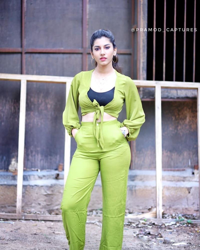 vishnu priya sensational comments on biggboss arj