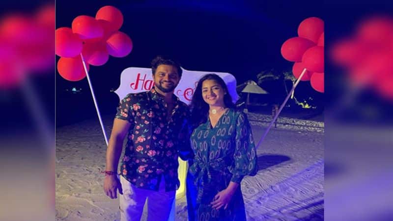 Suresh Raina in vacation mode with wife Priyanka in Maldives; check out pictures-ayh