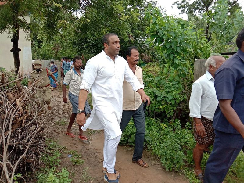 AP Minister mekapati goutham reddy travels local boat