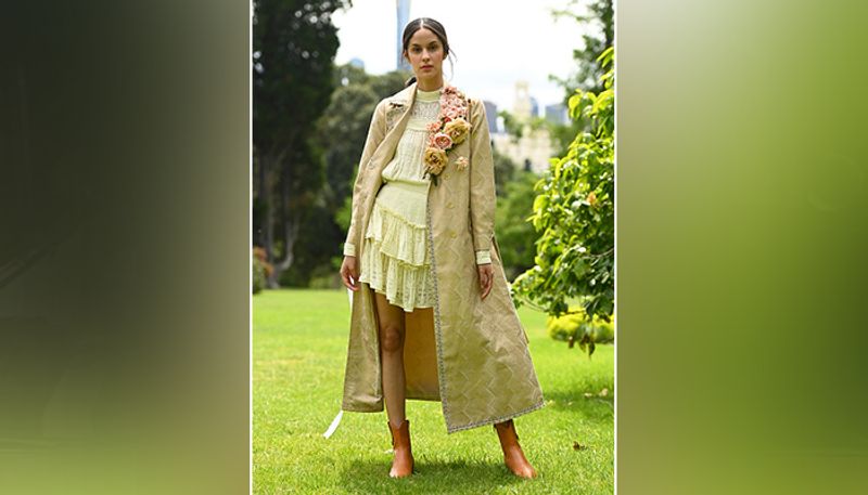 Fashion Melbourne Fashion Week designs pop-up models - gps