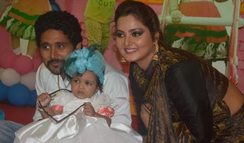 Bhojpuri Actress Anjana Singh making upla on set of jai maa vindhyavasini See Photos KPY