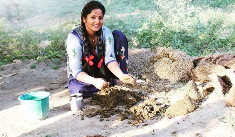 Bhojpuri Actress Anjana Singh making upla on set of jai maa vindhyavasini See Photos KPY
