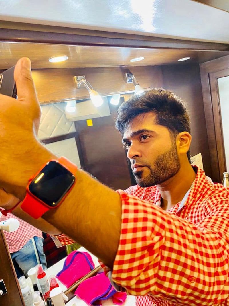 usha rajendhar give the costly gift for her son simbu