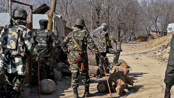 1 CRPF commando killed 9 injured in IED blast in Chhattisgarh Sukma KPP 1 CRPF commando killed 9 injured in IED blast in Chhattisgarh Sukma KPP